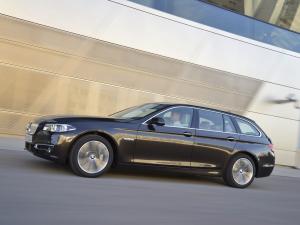 BMW 530d xDrive Touring Modern Line 2013 года  (WW)
